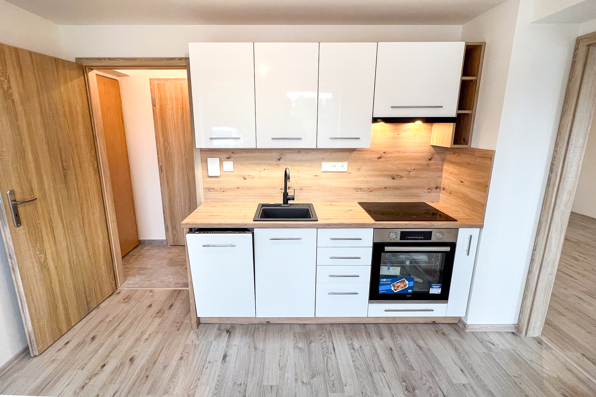 Byt 1+1 v obci Lošany s parkovacím stáním – Lošany 55